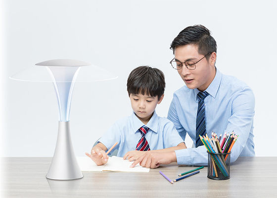 Lâmpada de mesa conduzida de escurecimento inteligente com temperatura de cor ajustável para crianças
